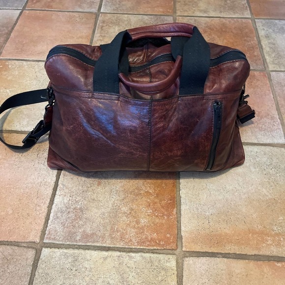 ROGUE VINTAGE LEATHER SHERPA LINES WEEKENDER BAG - Picture 2 of 10